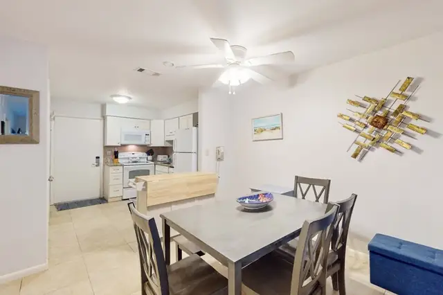 Dining area at Fiddler’s Cove 17C